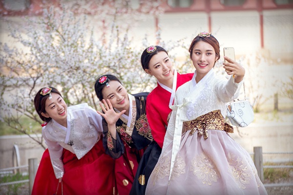 Hanbok - Trang phục truyền thống của người dân Hàn Quốc